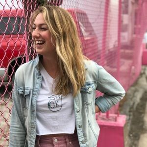 Meet your Posher, Elise